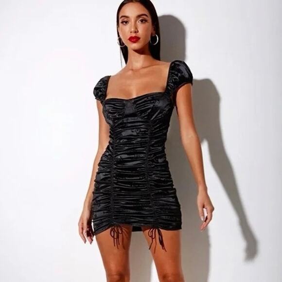 NWT Motel Rocks Sinora Bodycon Mini Dress Black Rose Flock Size Large $82 Ruched - Picture 2 of 16